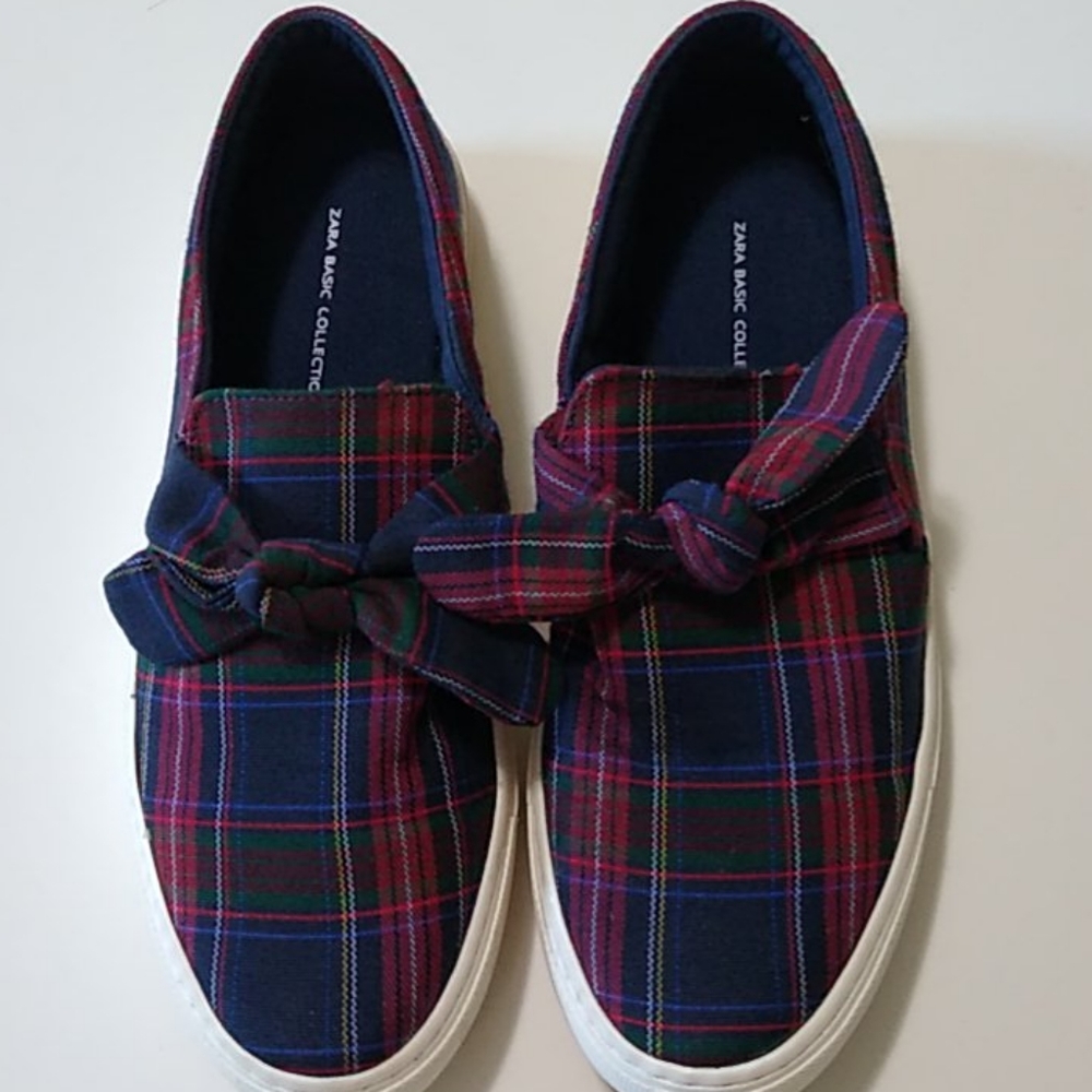 Plaid slip on shoes by Zara incredible comfortable